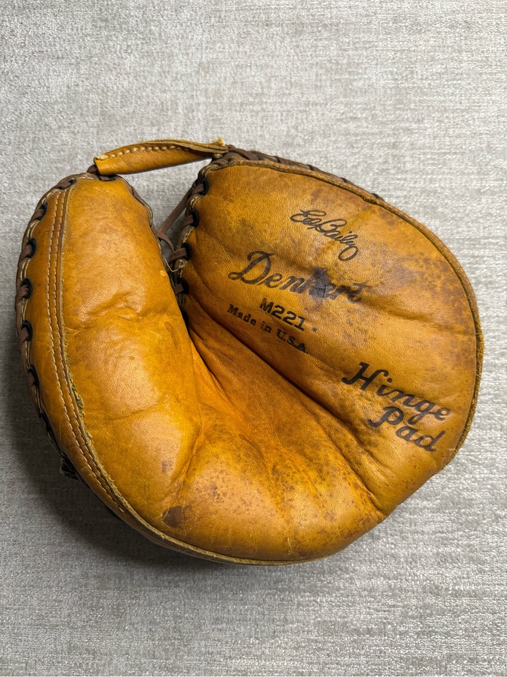 Vintage 1950s Denkert Ed Bailey M221 Hinge Pad Catcher’s Mitt Made in USA